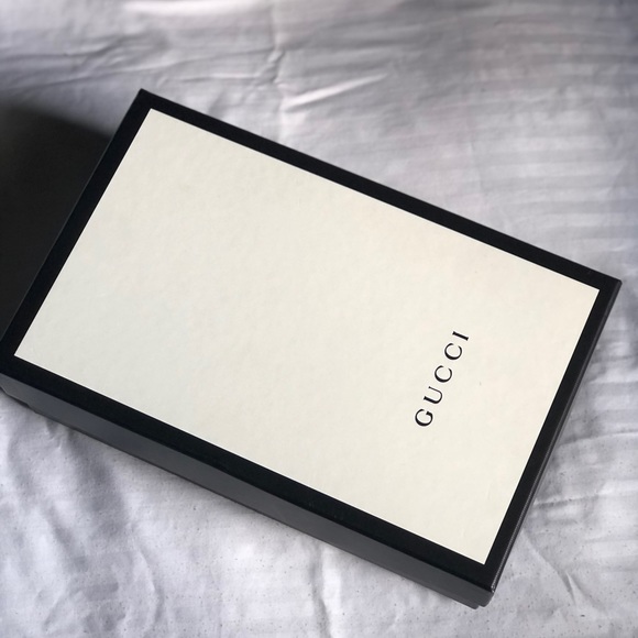 GUCCI
Pink Interlocking G New Ace Sneakers - Picture 3 of 9